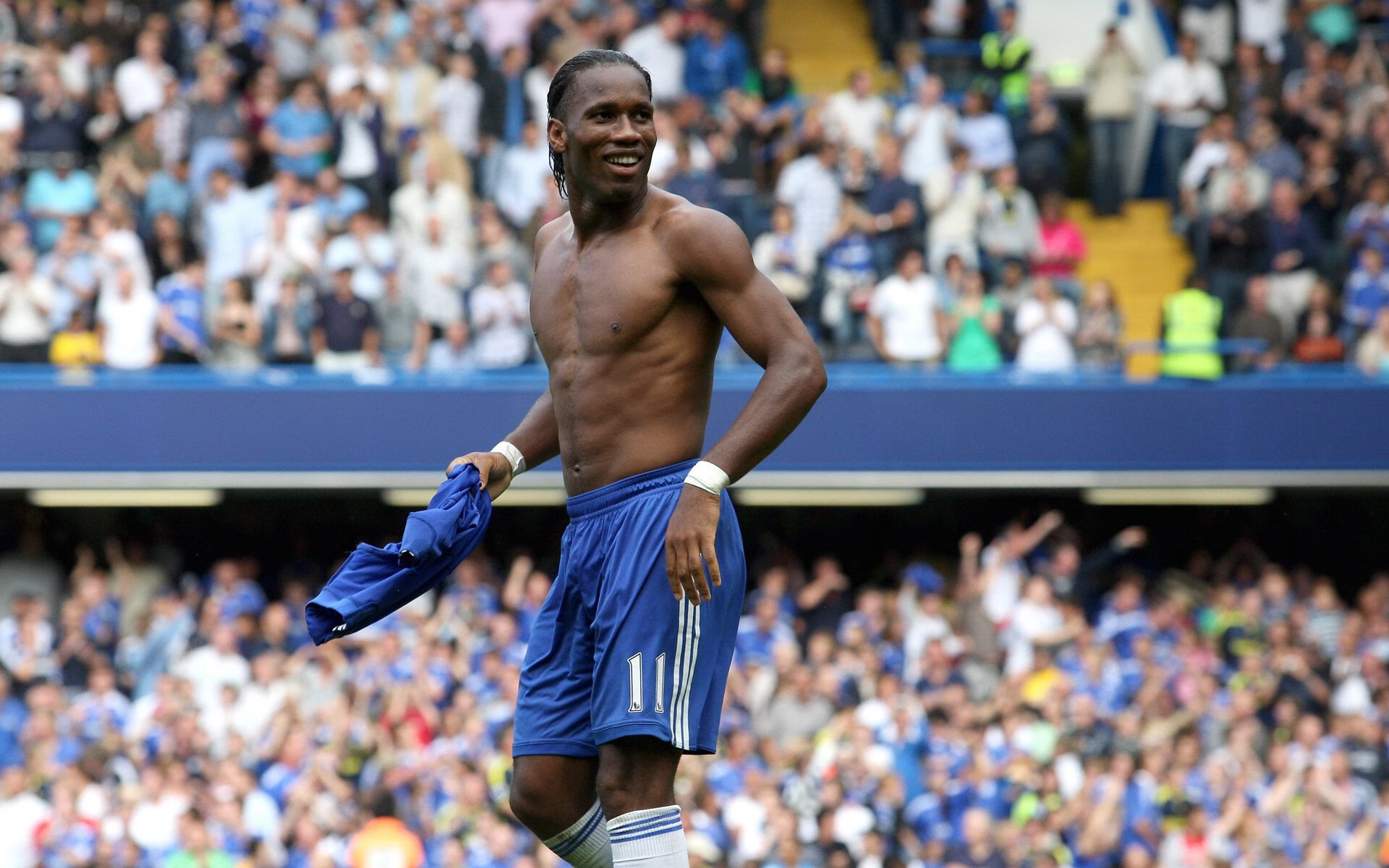 特奥神兵天降,国际米兰终结巴拉圭时代,一场欧冠半决赛的权杖交接