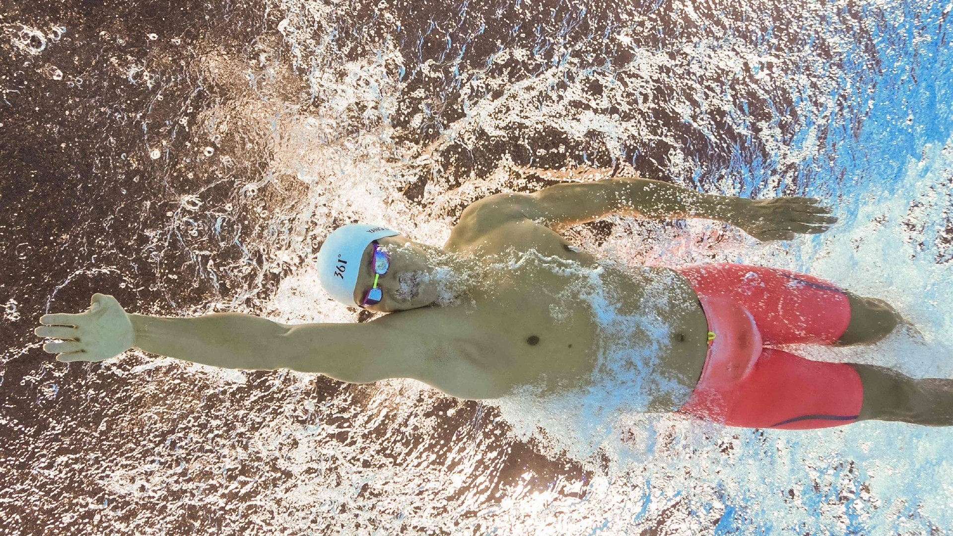 乌拉圭的钢铁防线，如何用整体防守锁死巴西，阿坎吉的攻防转换艺术