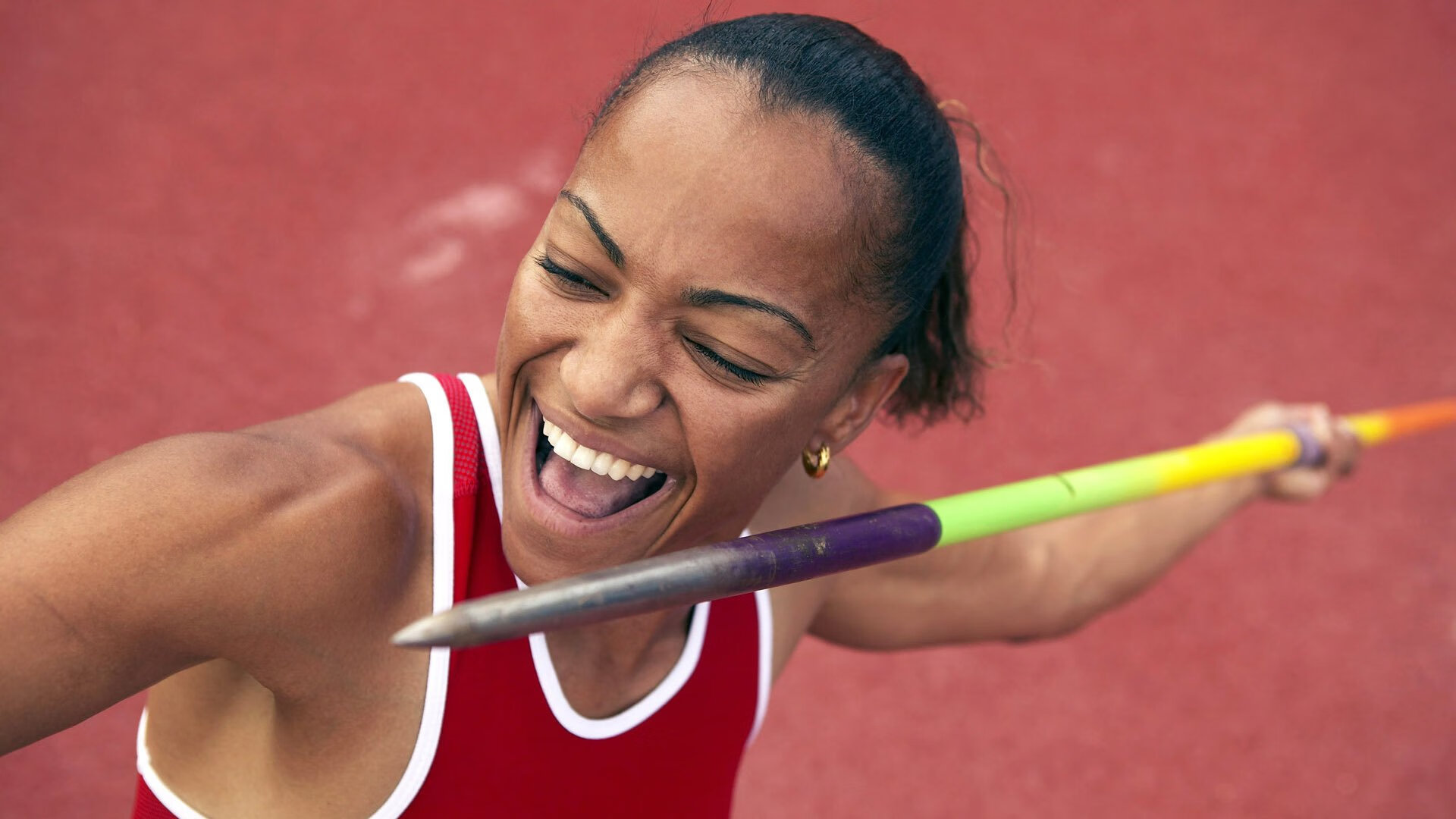 当紫金王朝遭遇约老师统治夜，湖人险胜青岛背后的篮球启示